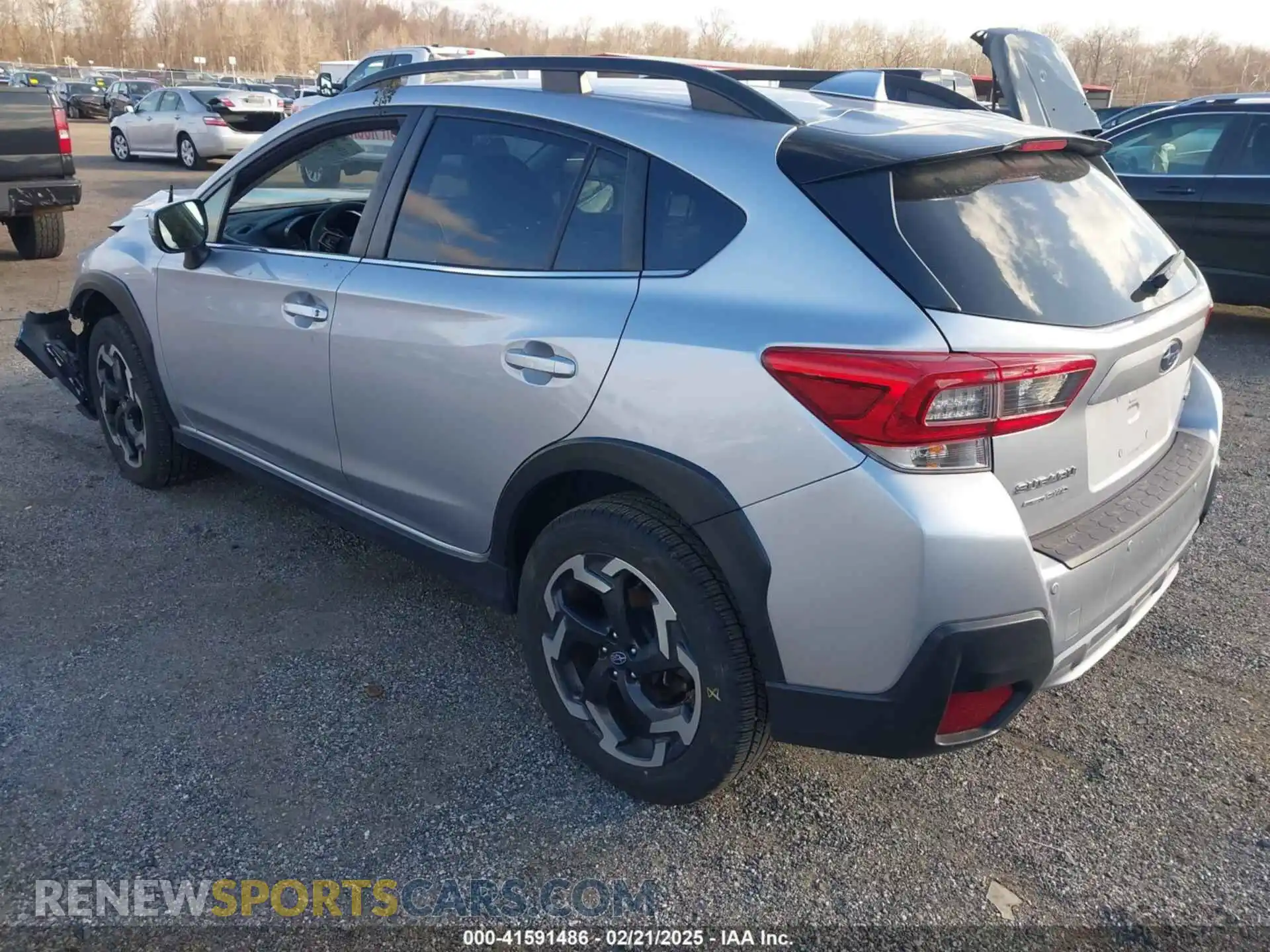 3 Фотография поврежденного автомобиля JF2GTHNC2M8684033 SUBARU CROSSTREK 2021