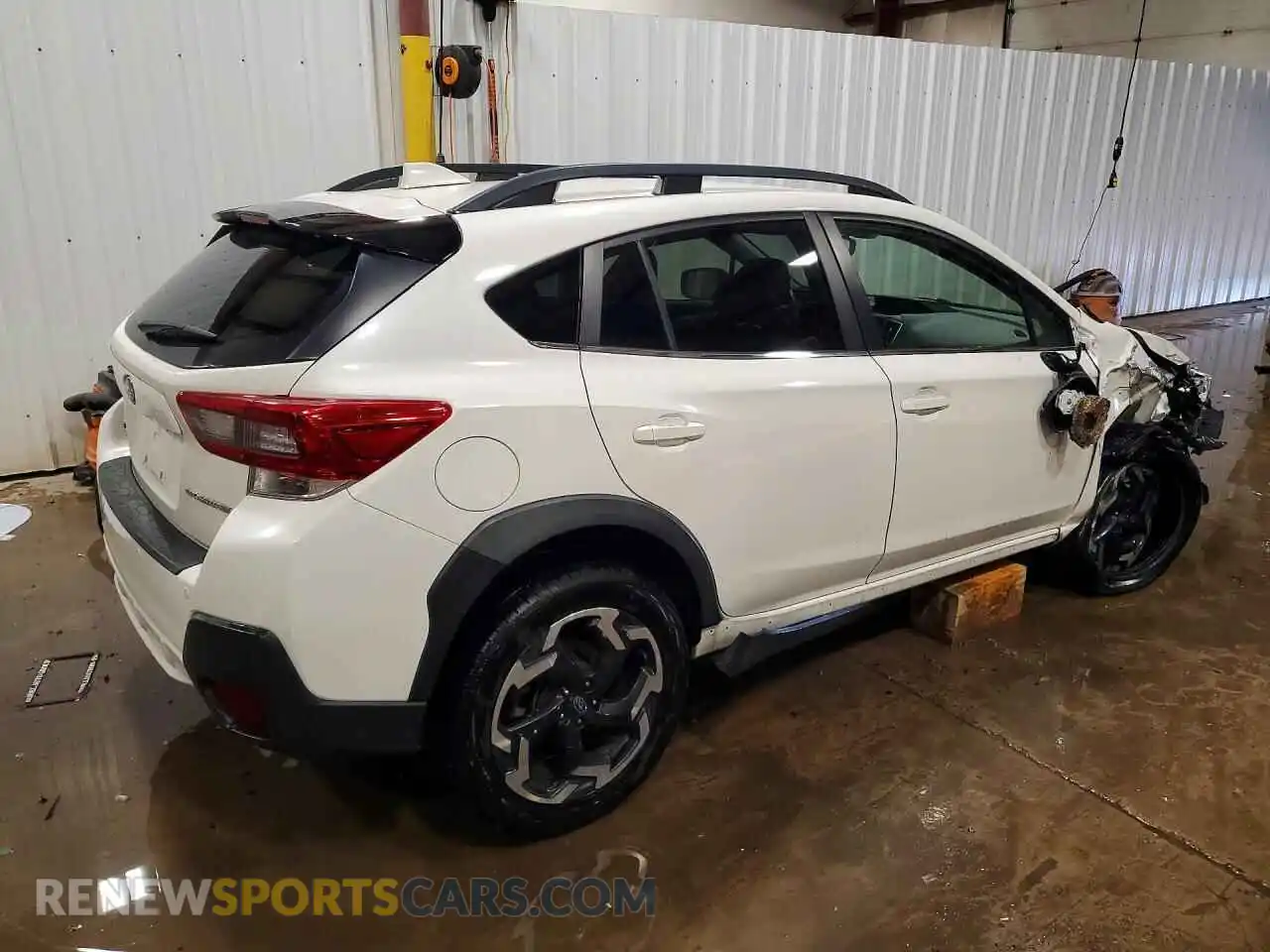 3 Фотография поврежденного автомобиля JF2GTHNCXM8268201 SUBARU CROSSTREK 2021