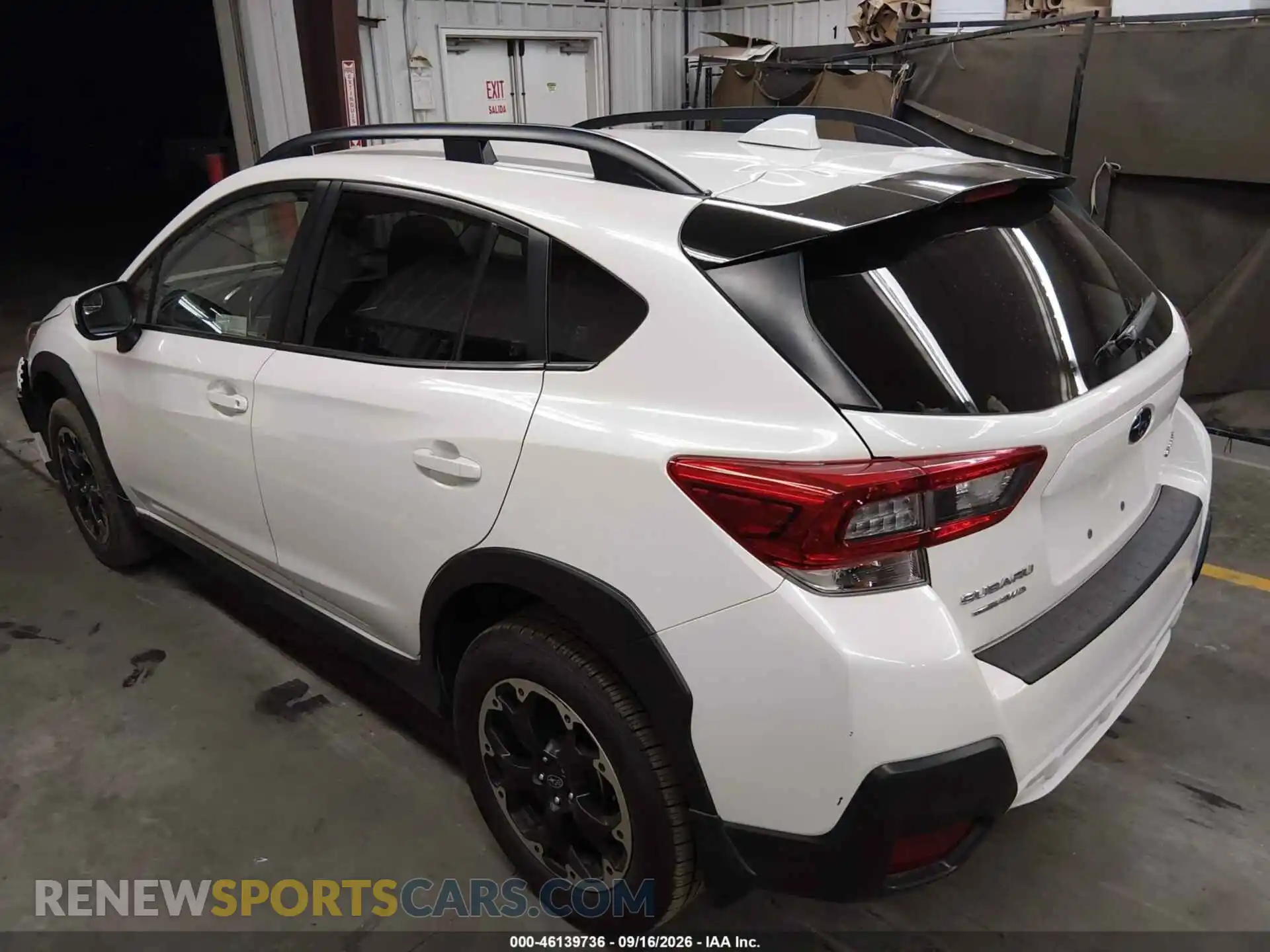 3 Фотография поврежденного автомобиля JF2GTAPC2PH242765 SUBARU CROSSTREK 2023