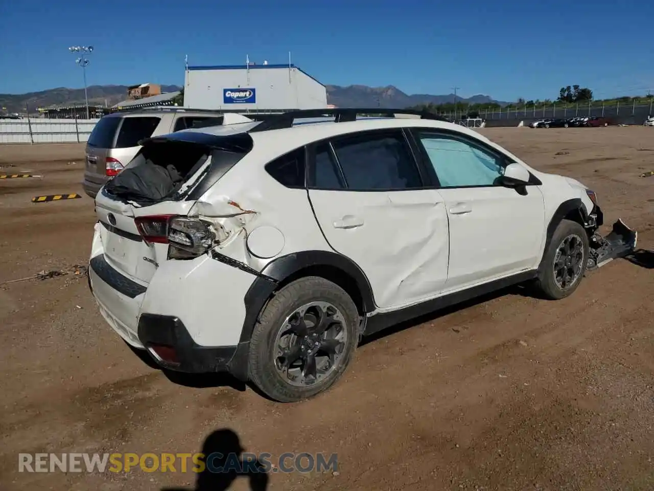 3 Фотография поврежденного автомобиля JF2GTAPC3P8267335 SUBARU CROSSTREK 2023