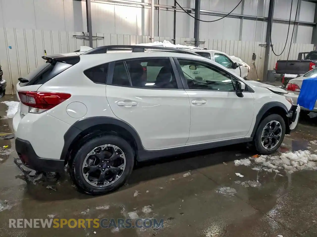 3 Фотография поврежденного автомобиля JF2GTAPC3P8300463 SUBARU CROSSTREK 2023