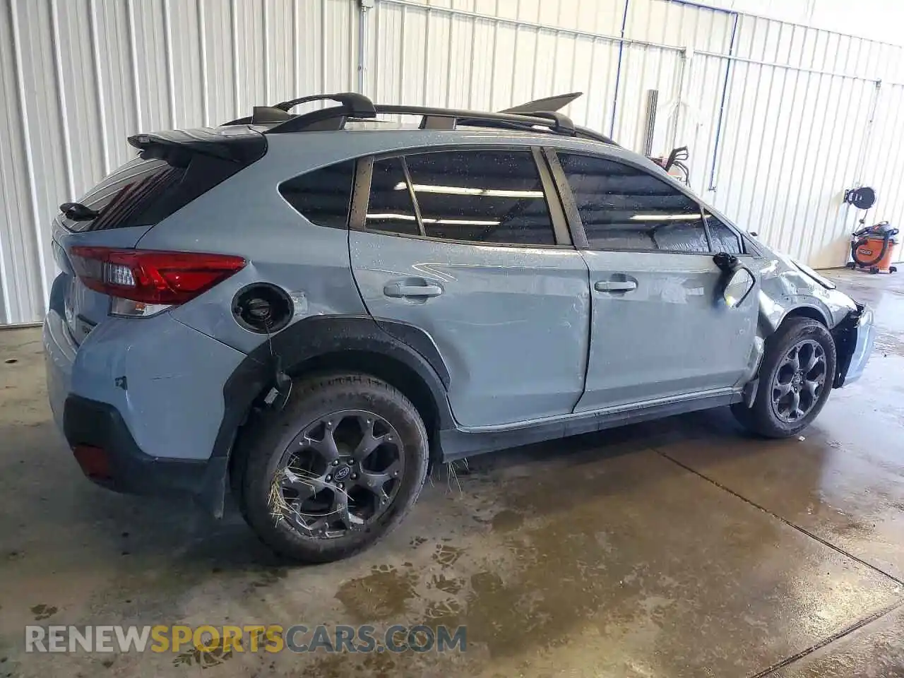 3 Фотография поврежденного автомобиля JF2GTHSC8PH270909 SUBARU CROSSTREK 2023