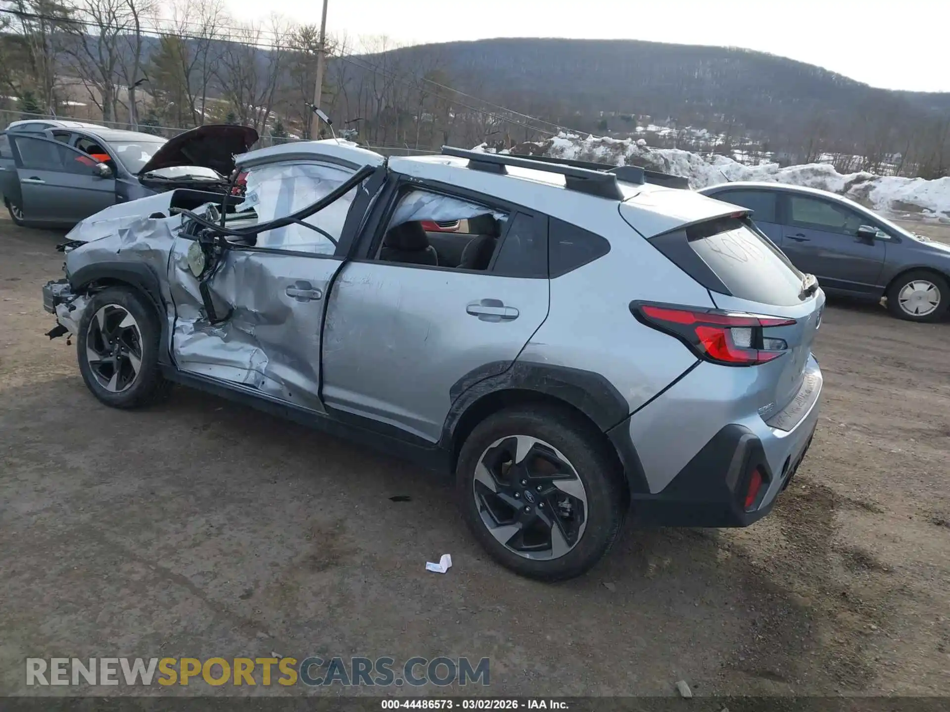 3 Фотография поврежденного автомобиля 4S4GUHM64S3711066 SUBARU CROSSTREK 2025