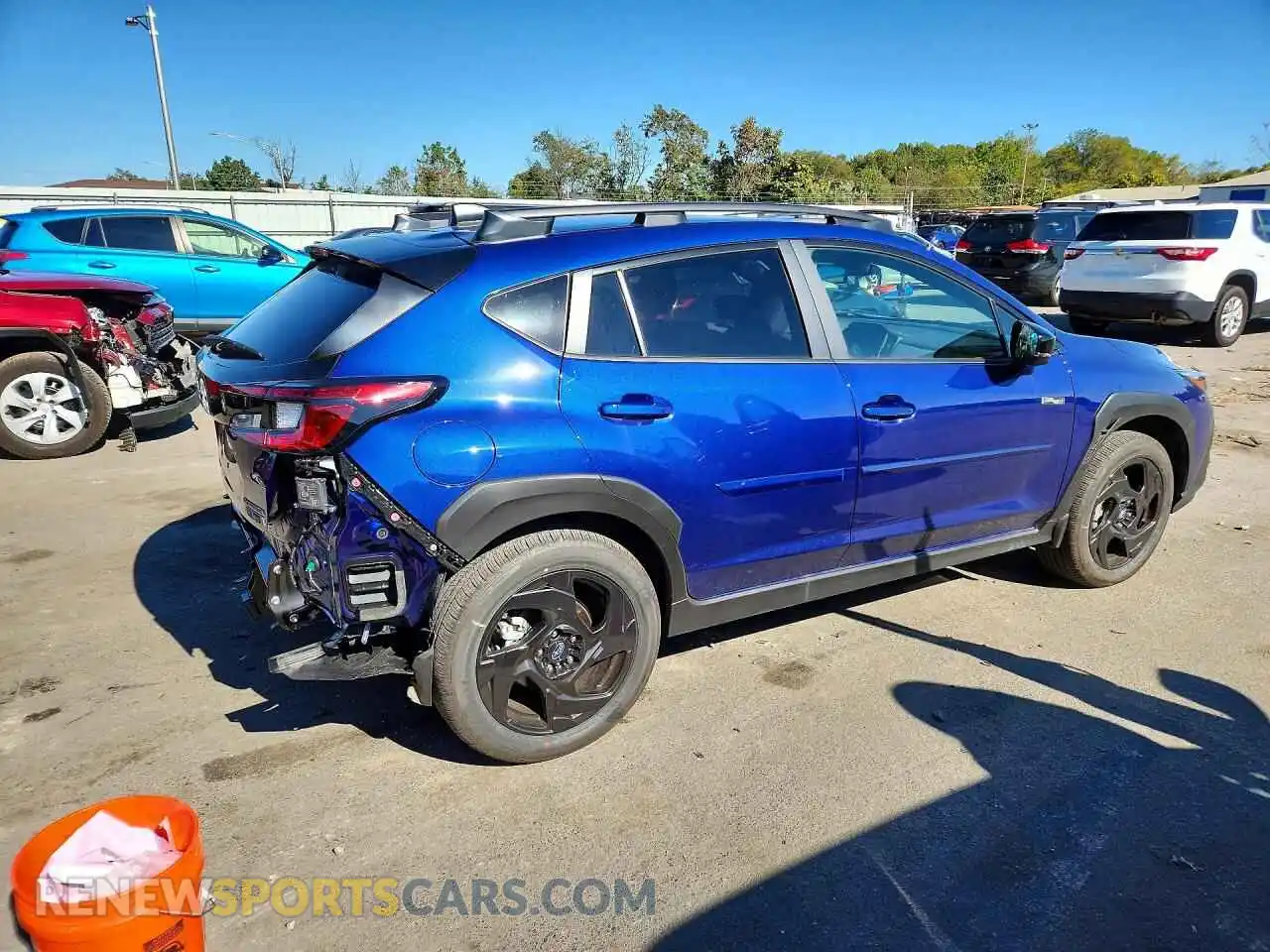 3 Фотография поврежденного автомобиля JF2GUSGD3T8265686 SUBARU CROSSTREK 2026