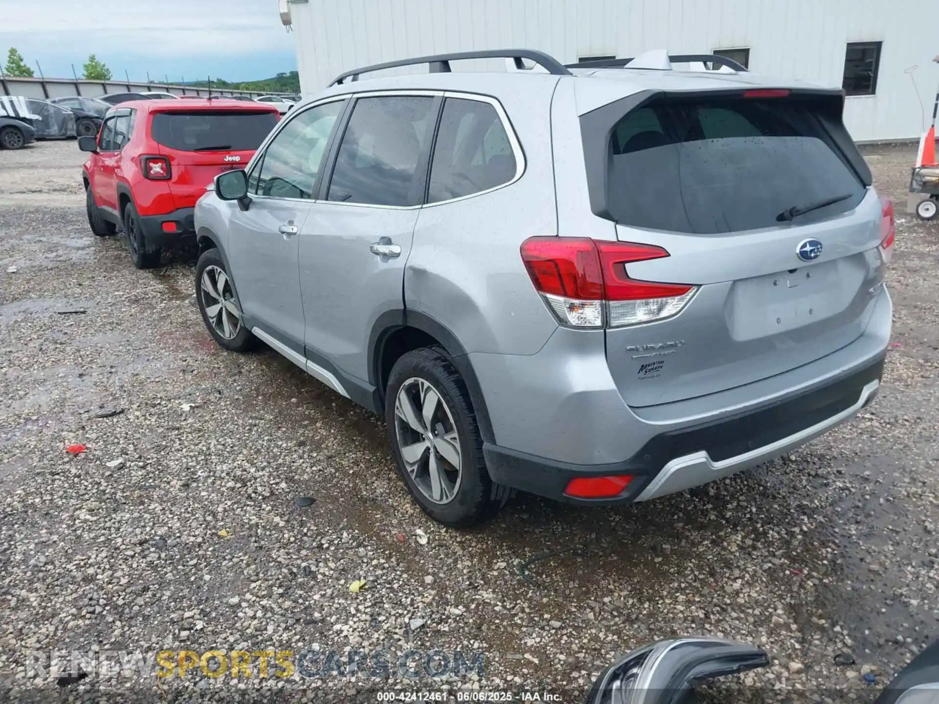 3 Photograph of a damaged car JF2SKAWC0KH401242 SUBARU FORESTER 2019