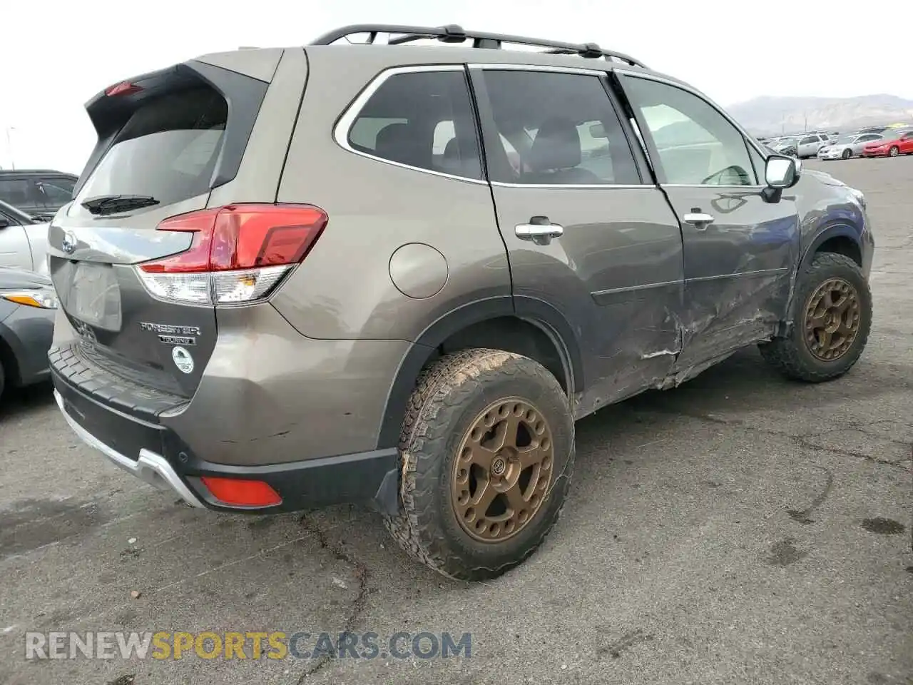 3 Фотография поврежденного автомобиля JF2SKAWC1KH539730 SUBARU FORESTER 2019