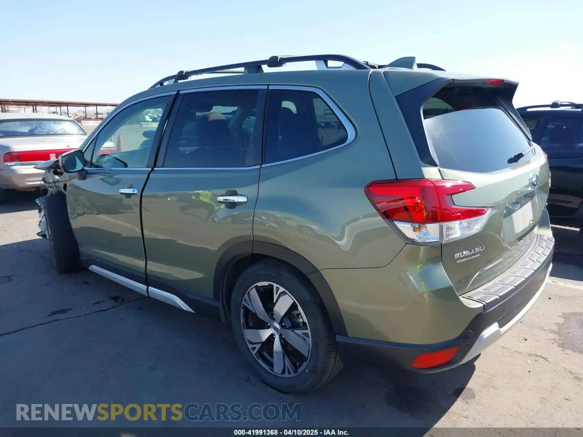 3 Photograph of a damaged car JF2SKAWC4KH556604 SUBARU FORESTER 2019