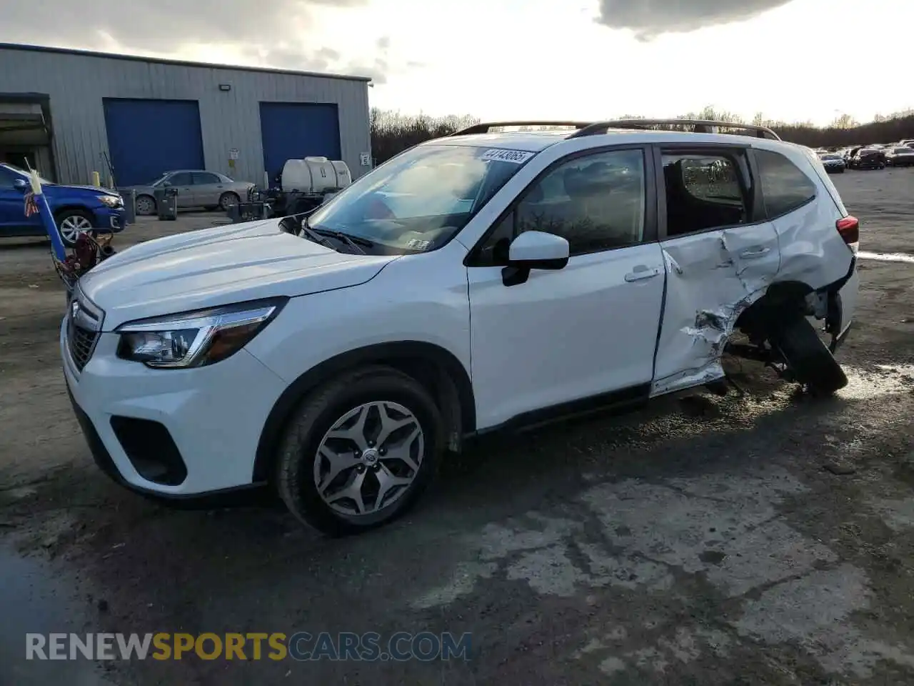 1 Photograph of a damaged car JF2SKAJC7LH601611 SUBARU FORESTER 2020