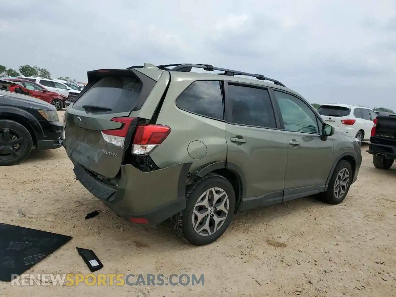 3 Photograph of a damaged car JF2SKAJC9LH402365 SUBARU FORESTER 2020