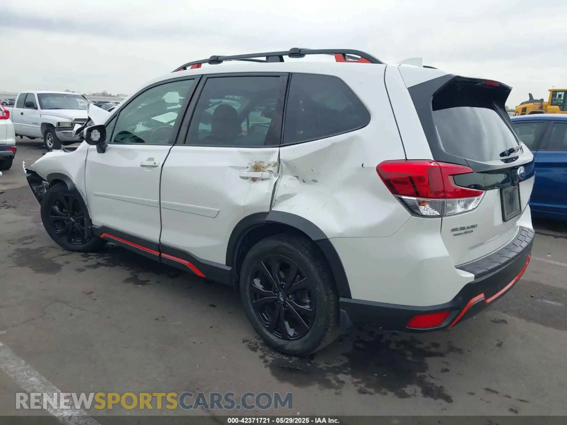 3 fotografías del automóvil dañado JF2SKAMCXLH556000 SUBARU FORESTER 2020