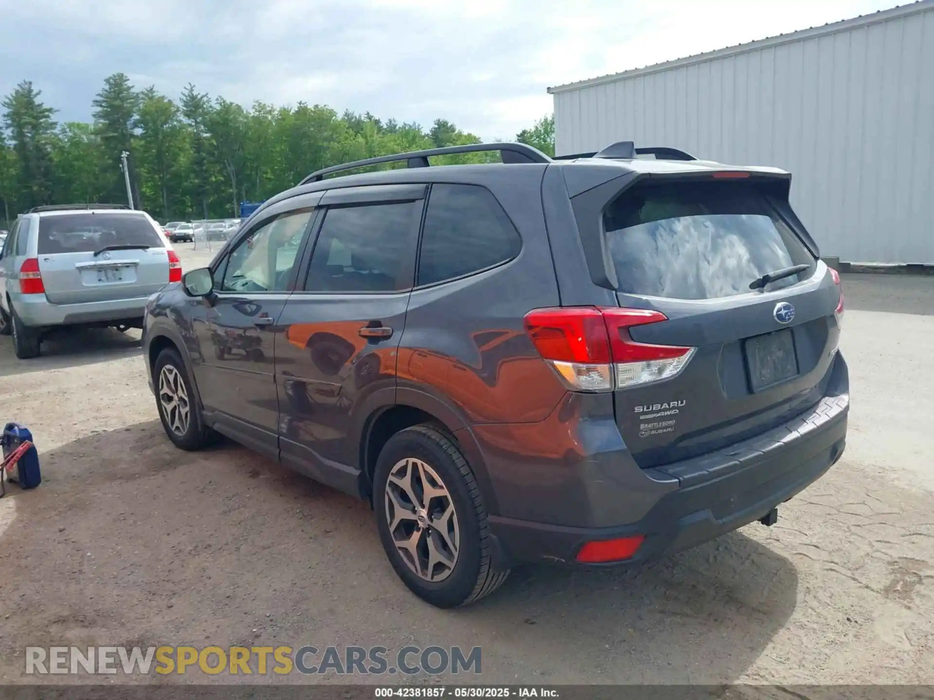 3 Photograph of a damaged car JF2SKAFC0MH593023 SUBARU FORESTER 2021