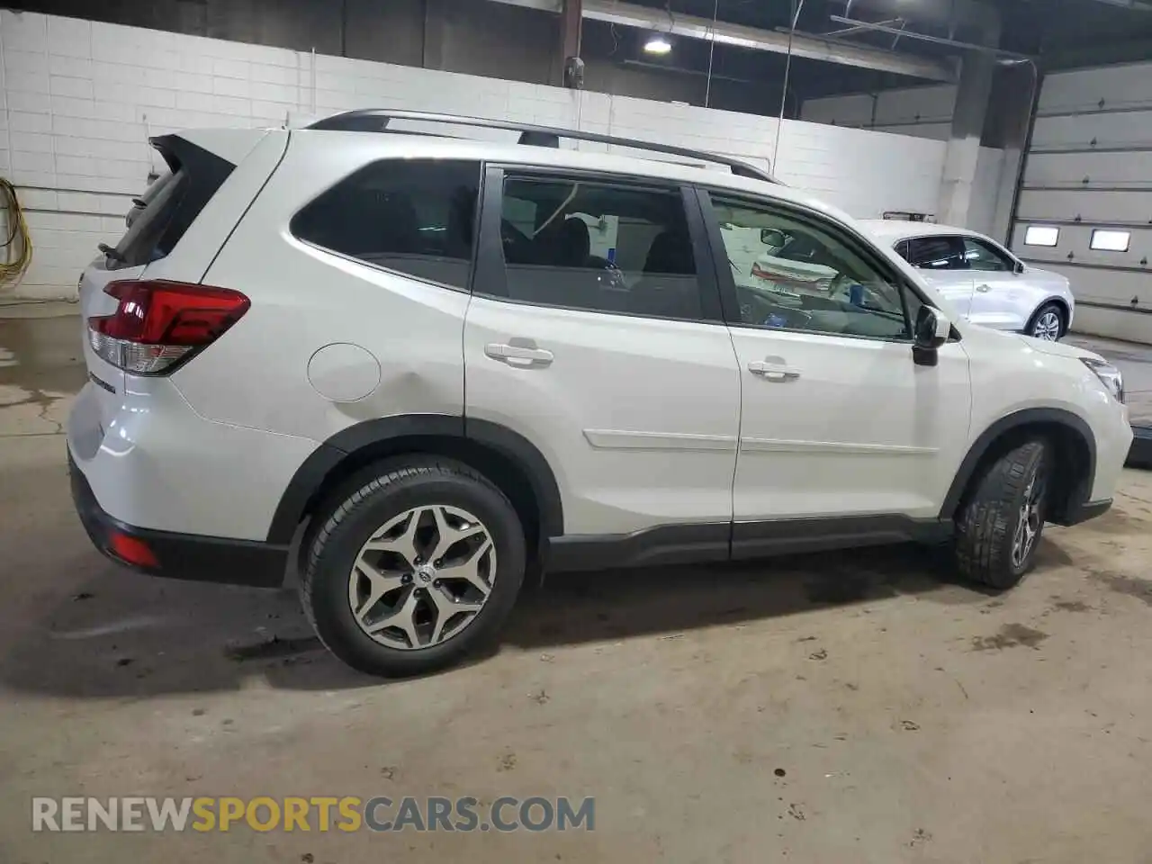 3 fotografías del automóvil dañado JF2SKAFC1MH429005 SUBARU FORESTER 2021