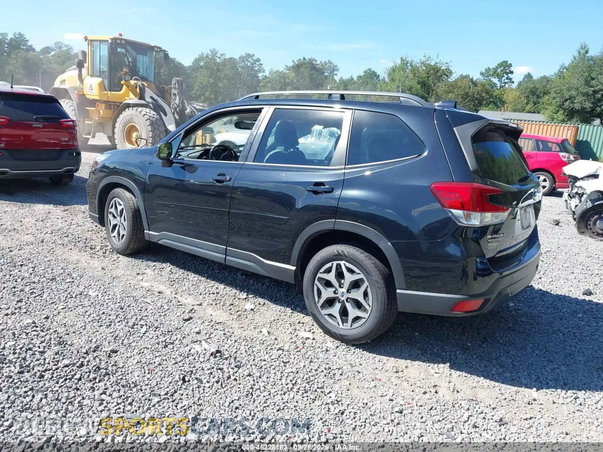3 Фотография поврежденного автомобиля JF2SKAFC1MH564582 SUBARU FORESTER 2021