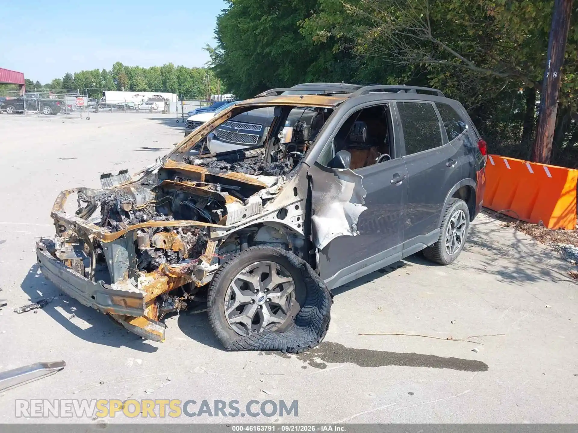 2 fotografías del automóvil dañado JF2SKAFC4MH416670 SUBARU FORESTER 2021