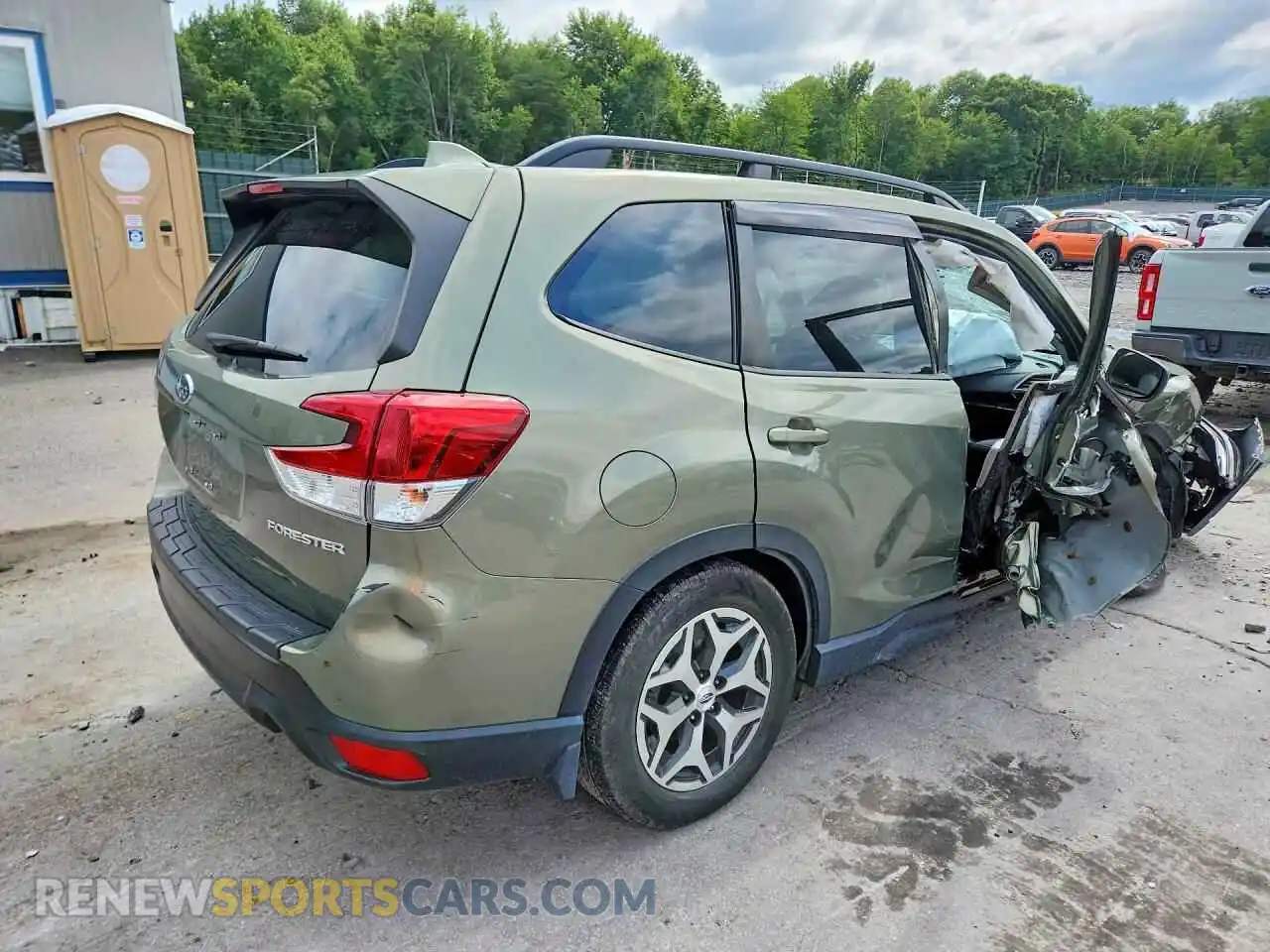3 Photograph of a damaged car JF2SKAFC4MH514470 SUBARU FORESTER 2021