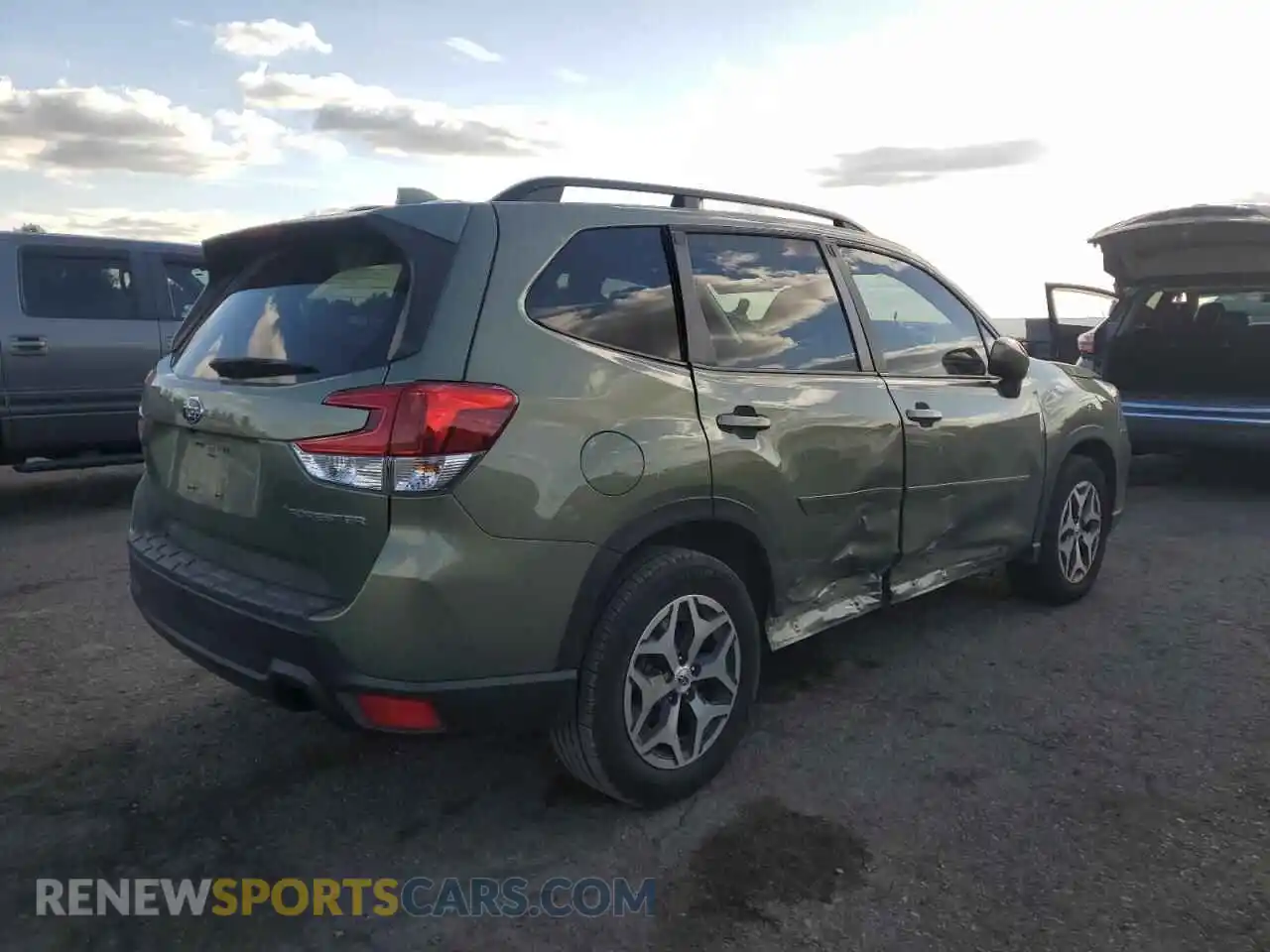 3 Photograph of a damaged car JF2SKAFC4MH564205 SUBARU FORESTER 2021