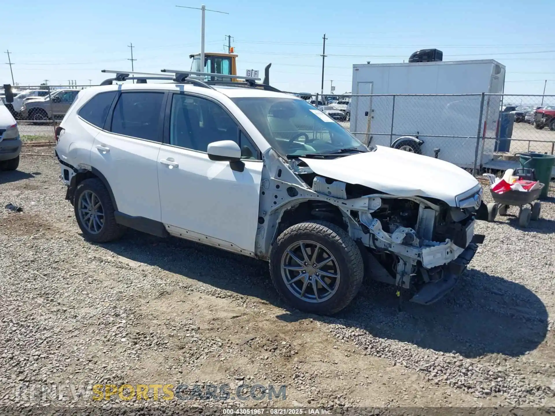 1 Photograph of a damaged car JF2SKAFC5MH541614 SUBARU FORESTER 2021