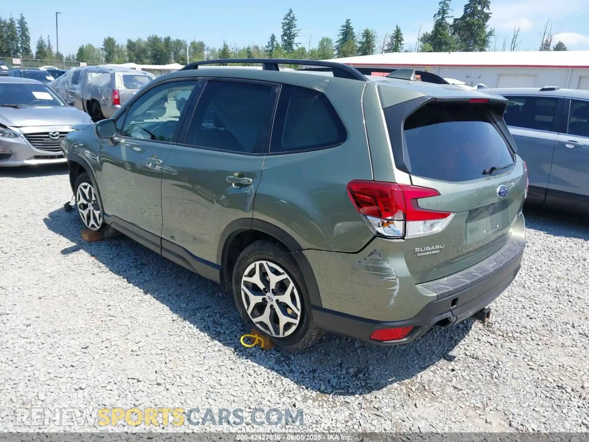 3 fotografías del automóvil dañado JF2SKAFC5MH550118 SUBARU FORESTER 2021