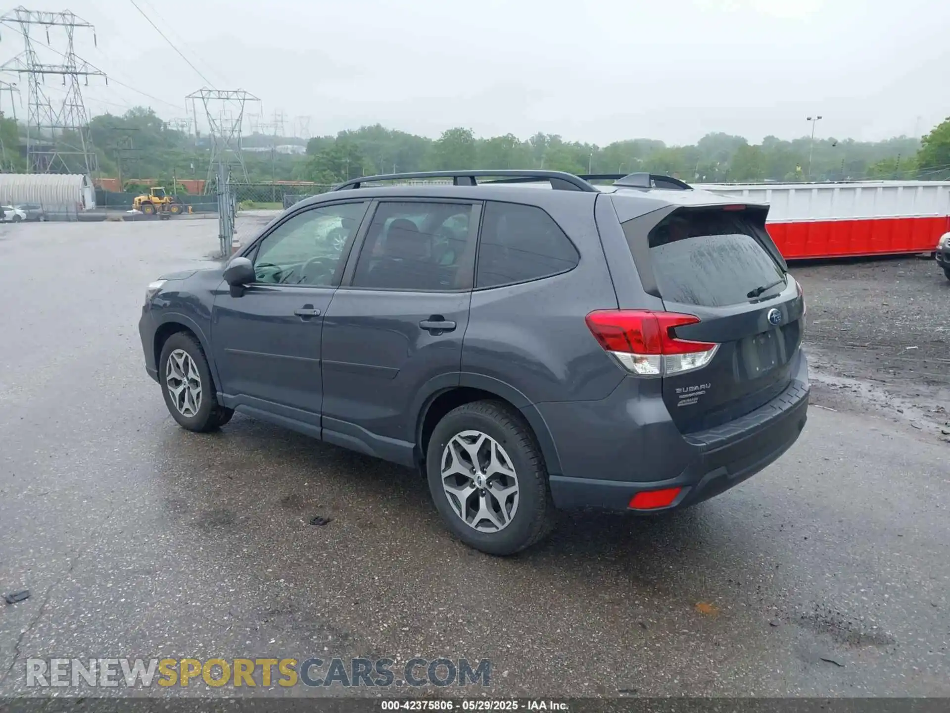3 Photograph of a damaged car JF2SKAFC7MH512678 SUBARU FORESTER 2021