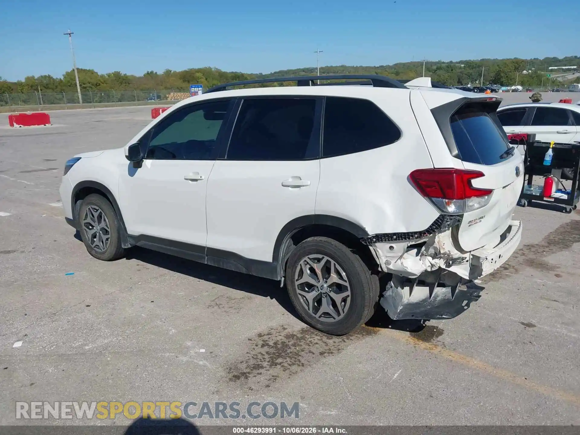 3 fotografías del automóvil dañado JF2SKAFC7MH544725 SUBARU FORESTER 2021
