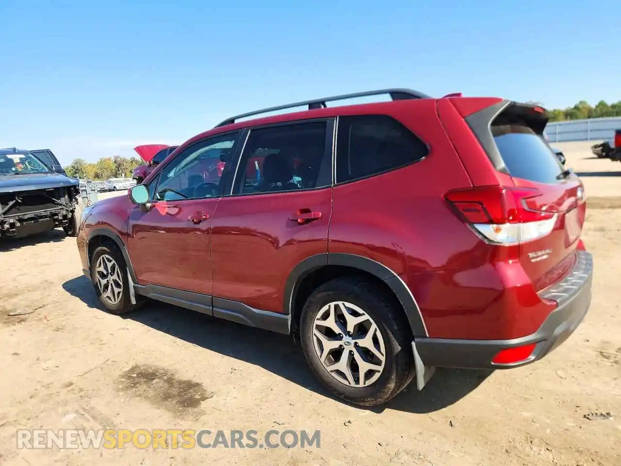 2 fotografías del automóvil dañado JF2SKAFC8MH533376 SUBARU FORESTER 2021