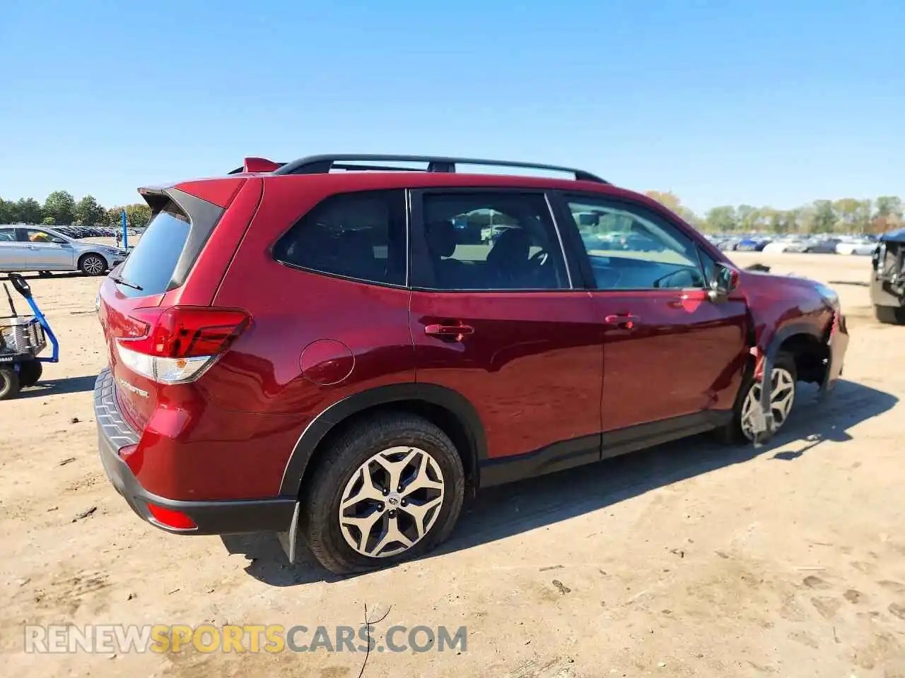 3 fotografías del automóvil dañado JF2SKAFC8MH533376 SUBARU FORESTER 2021