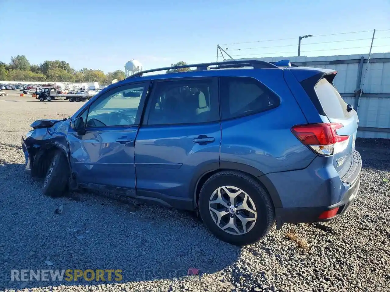 2 fotografías del automóvil dañado JF2SKAFC8MH588975 SUBARU FORESTER 2021
