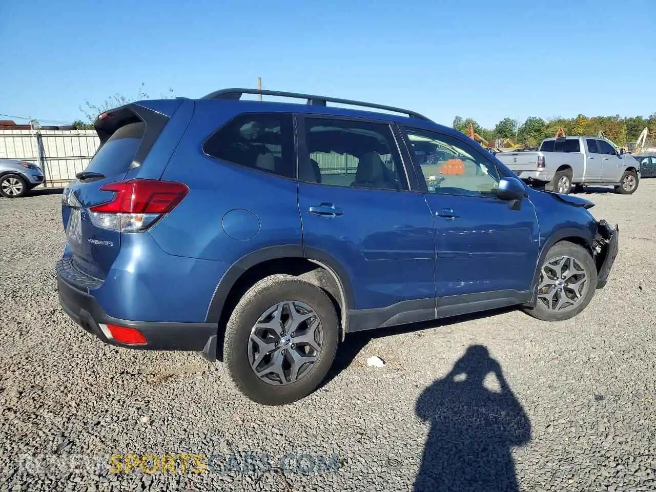 3 fotografías del automóvil dañado JF2SKAFC8MH588975 SUBARU FORESTER 2021