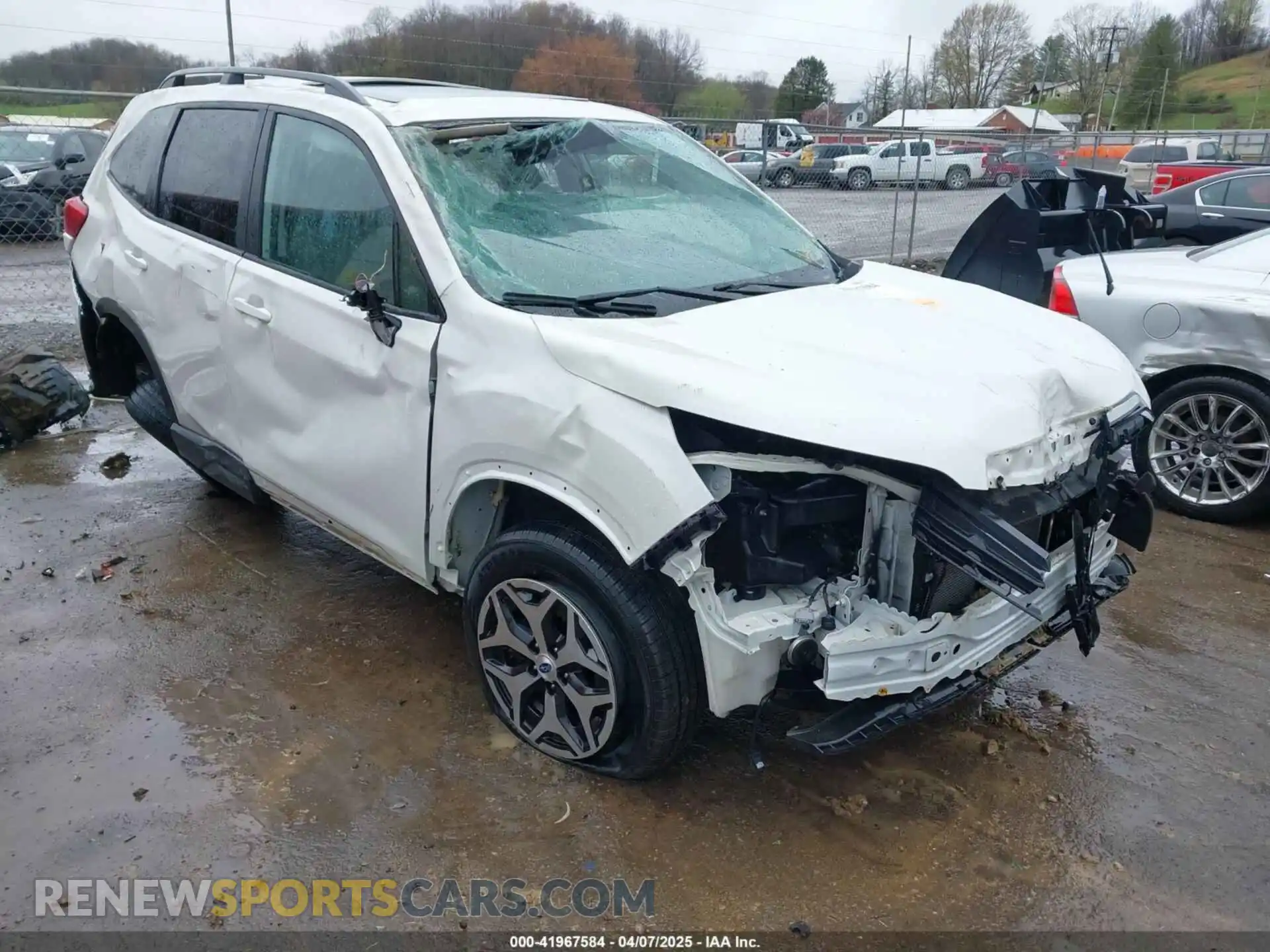 1 Photograph of a damaged car JF2SKAFC9MH436610 SUBARU FORESTER 2021