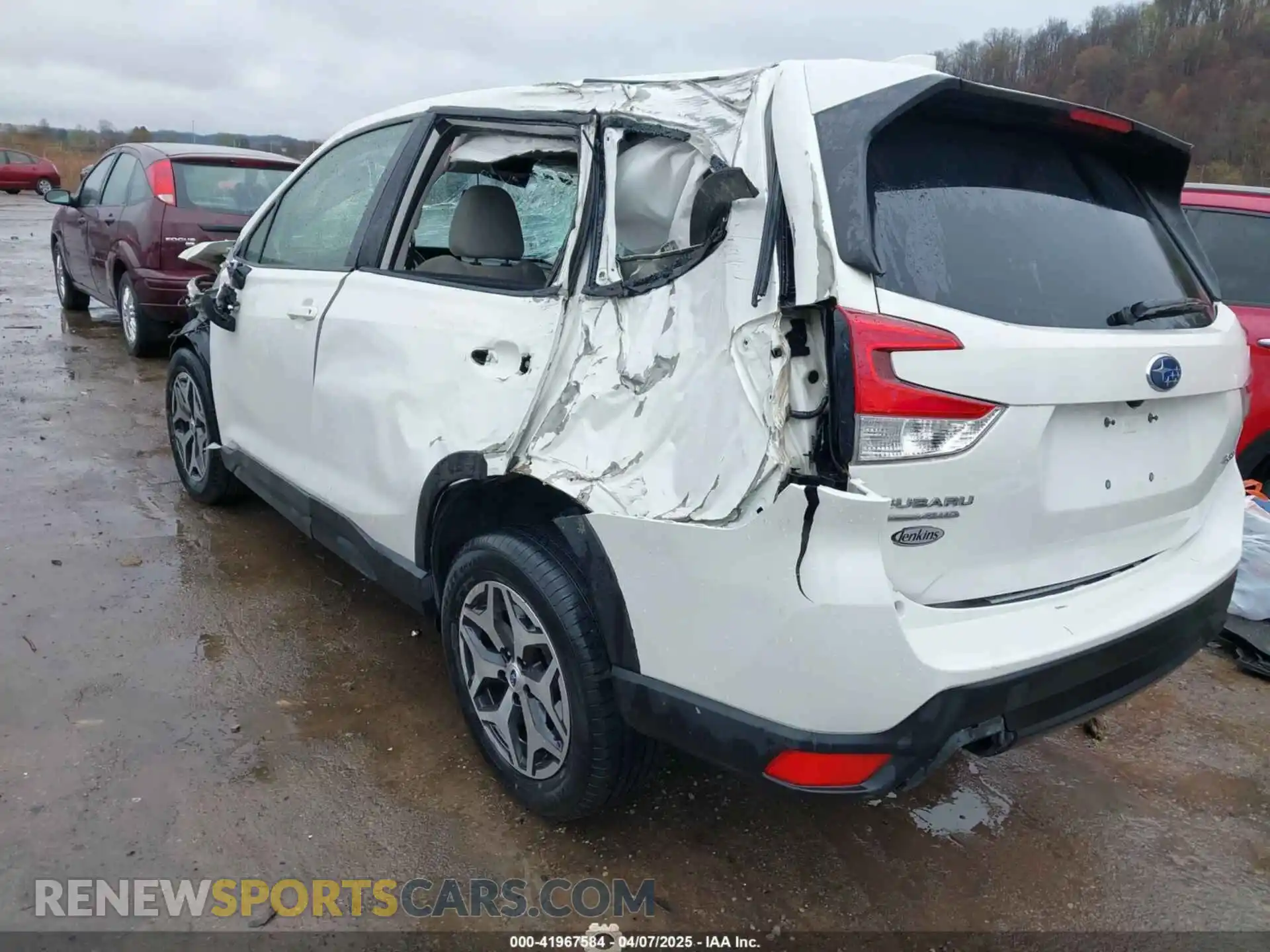 3 Photograph of a damaged car JF2SKAFC9MH436610 SUBARU FORESTER 2021