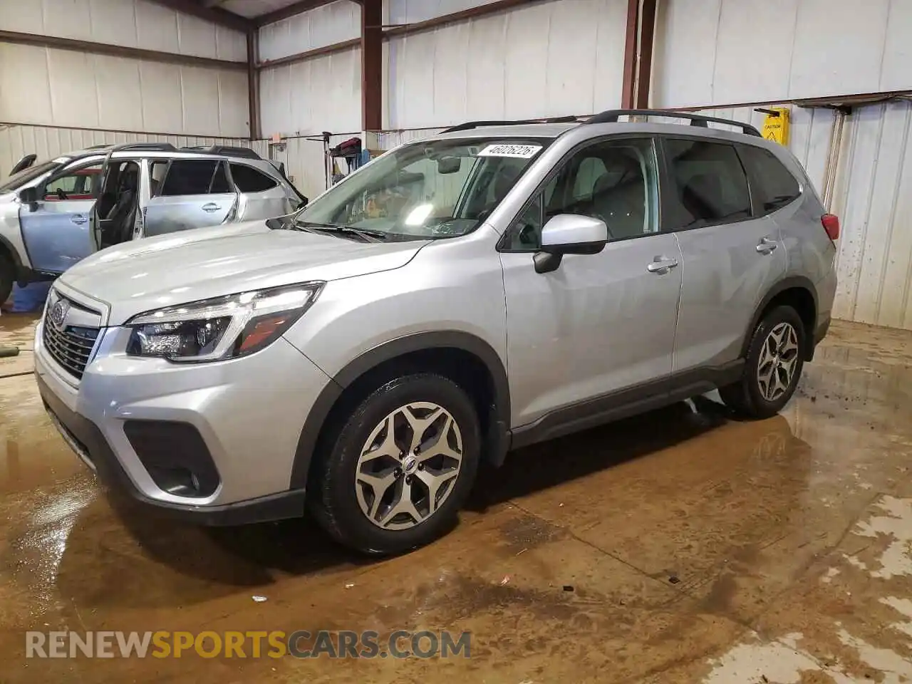 1 Photograph of a damaged car JF2SKAFC9MH585390 SUBARU FORESTER 2021
