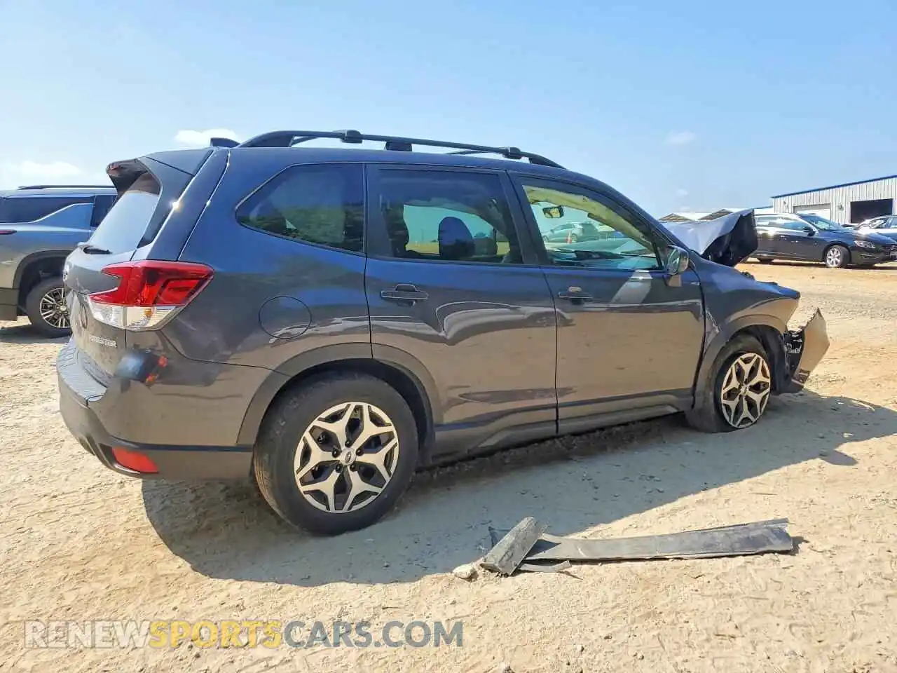 3 Фотография поврежденного автомобиля JF2SKAJC0MH570008 SUBARU FORESTER 2021