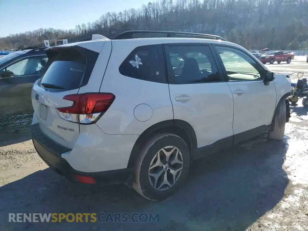 3 Фотография поврежденного автомобиля JF2SKAJC1MH569935 SUBARU FORESTER 2021