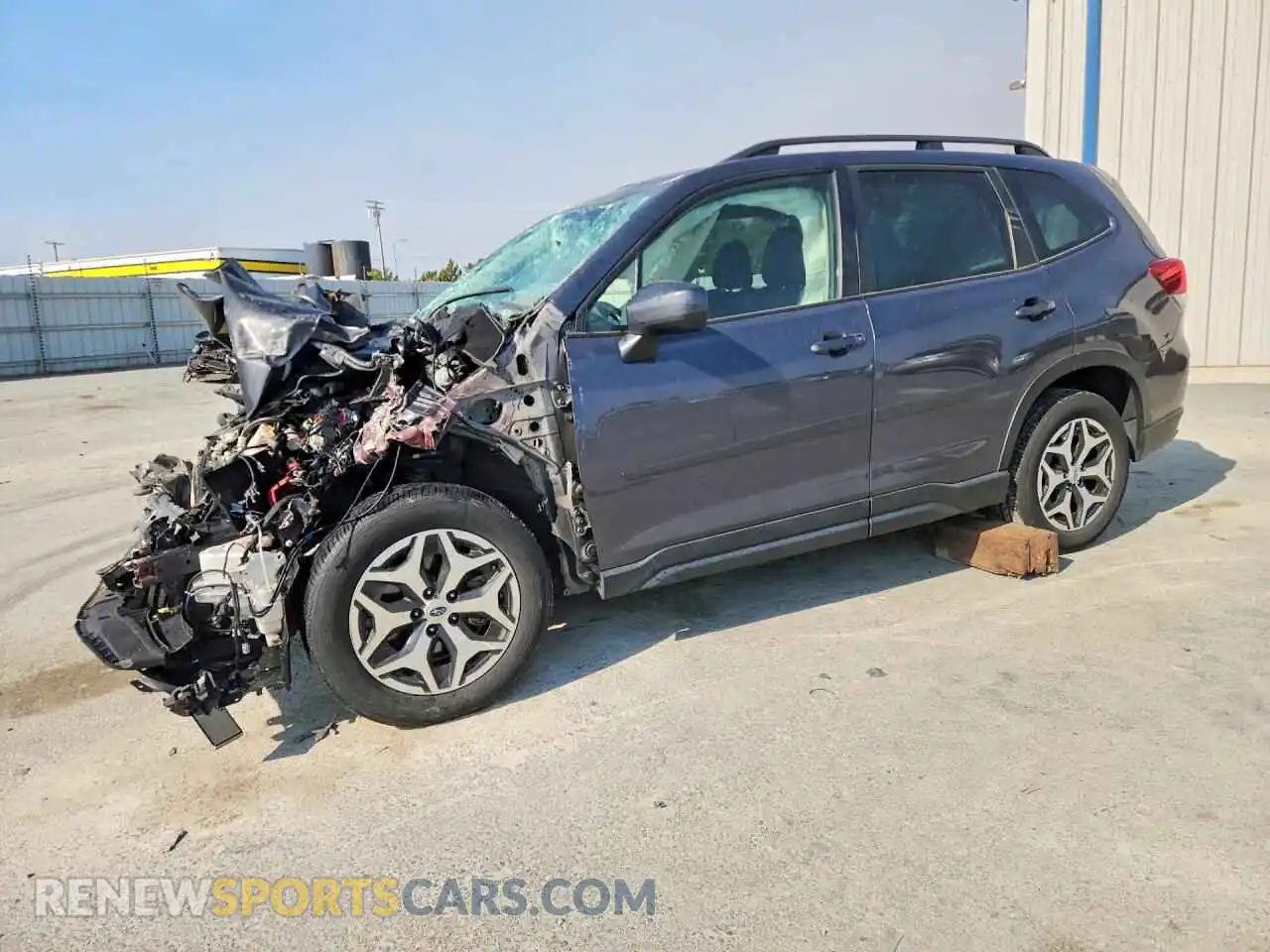 1 Photograph of a damaged car JF2SKAJC5MH542401 SUBARU FORESTER 2021