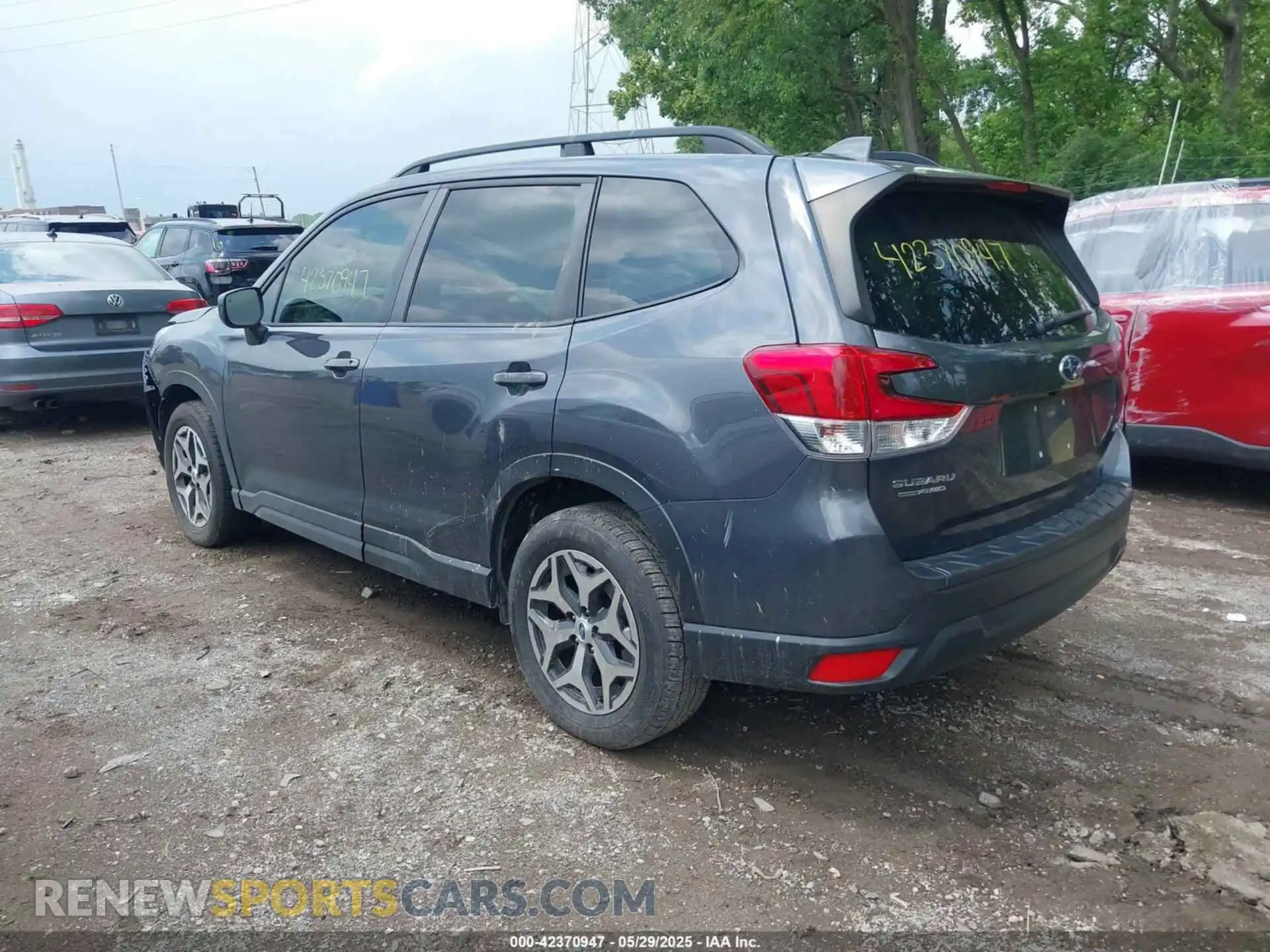 3 Photograph of a damaged car JF2SKAJC6MH469541 SUBARU FORESTER 2021