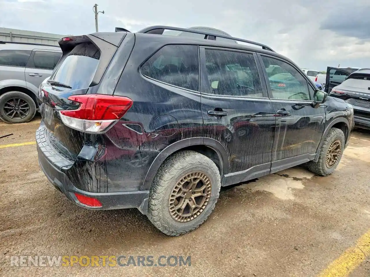 3 Photograph of a damaged car JF2SKAJC6MH527177 SUBARU FORESTER 2021