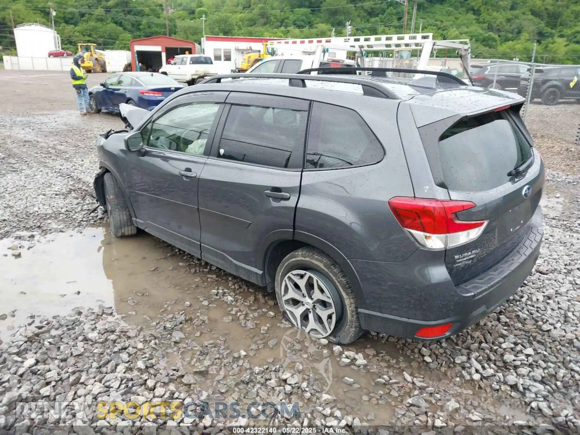 3 Photograph of a damaged car JF2SKAJC6MH561359 SUBARU FORESTER 2021