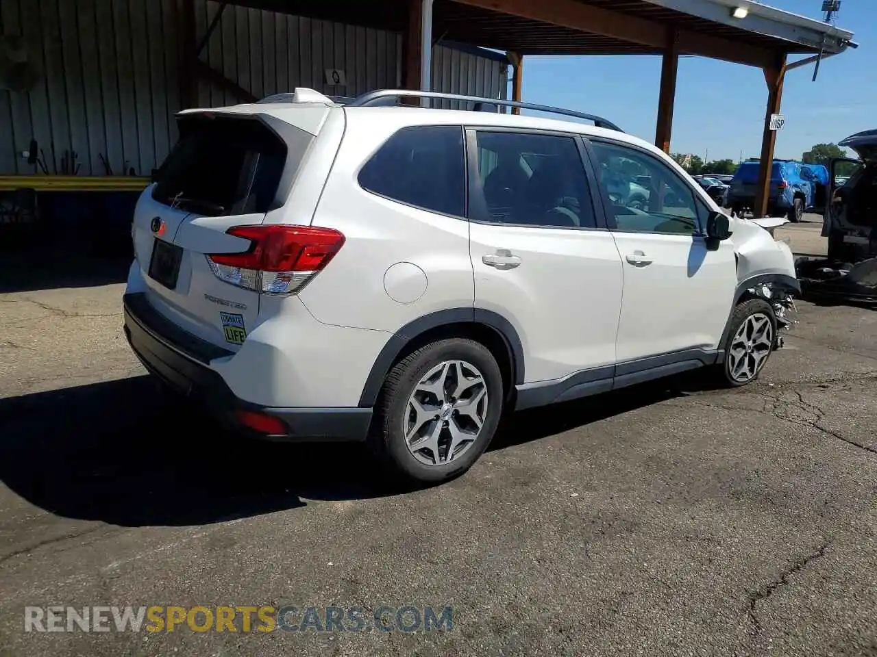 3 fotografías del automóvil dañado JF2SKAJC9MH451339 SUBARU FORESTER 2021