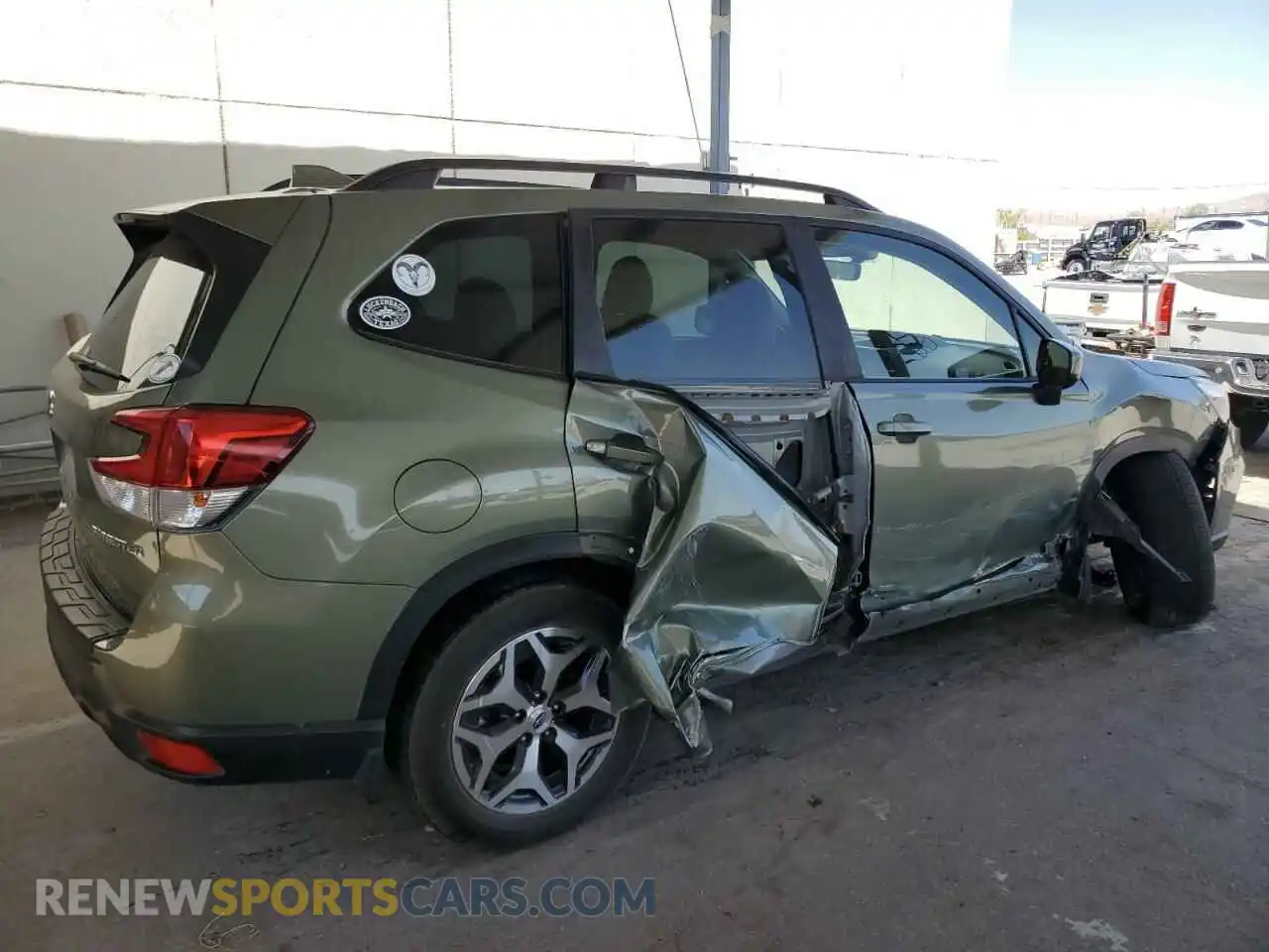 3 Photograph of a damaged car JF2SKAJCXMH429592 SUBARU FORESTER 2021