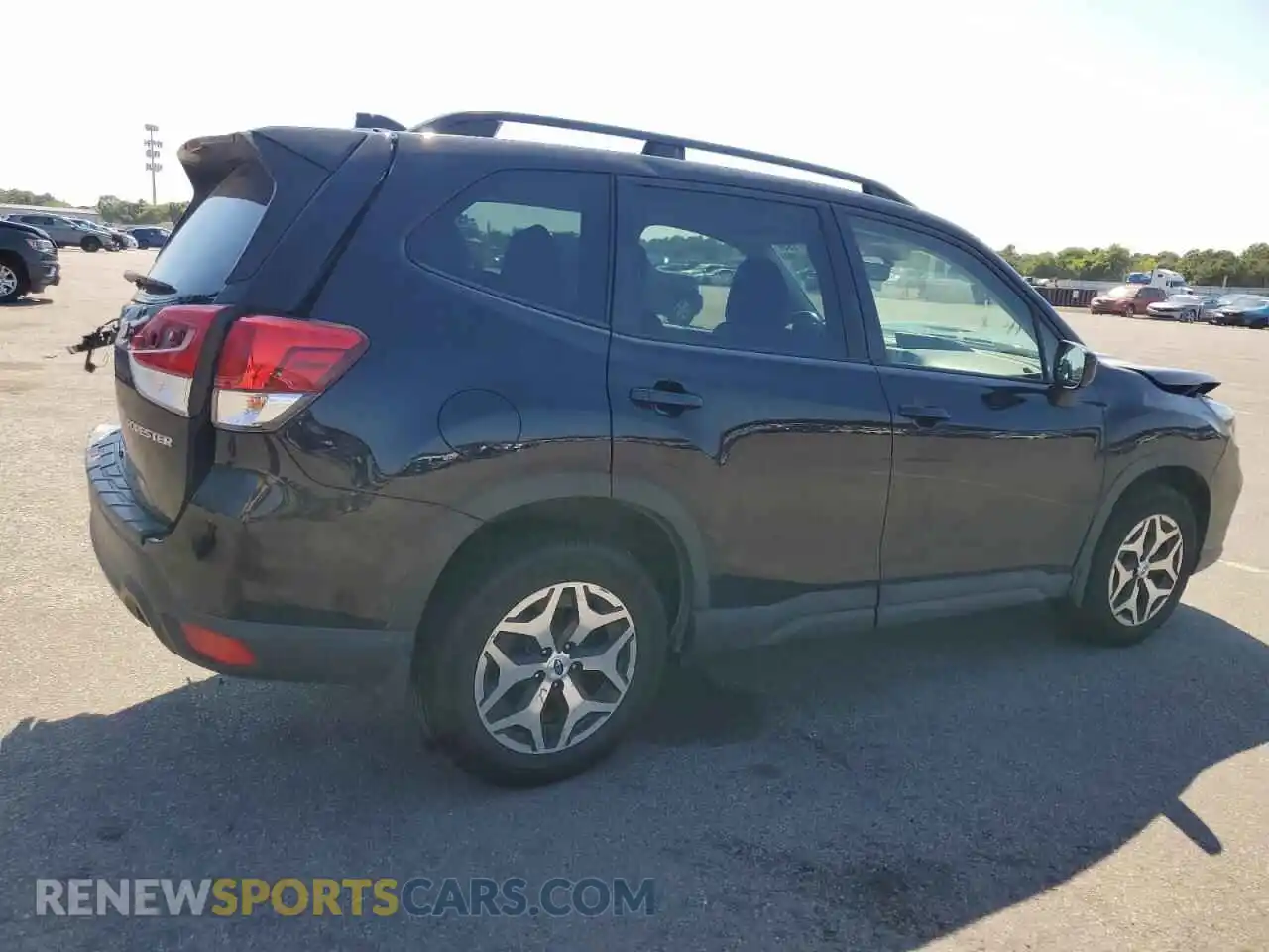 3 Photograph of a damaged car JF2SKAJCXMH456422 SUBARU FORESTER 2021