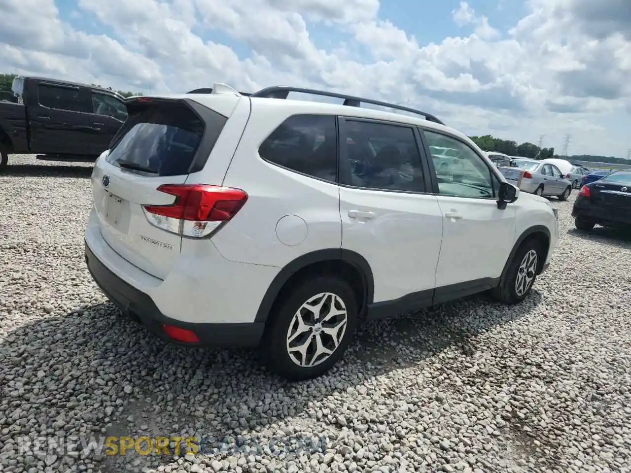 3 Photograph of a damaged car JF2SKAJCXMH478324 SUBARU FORESTER 2021