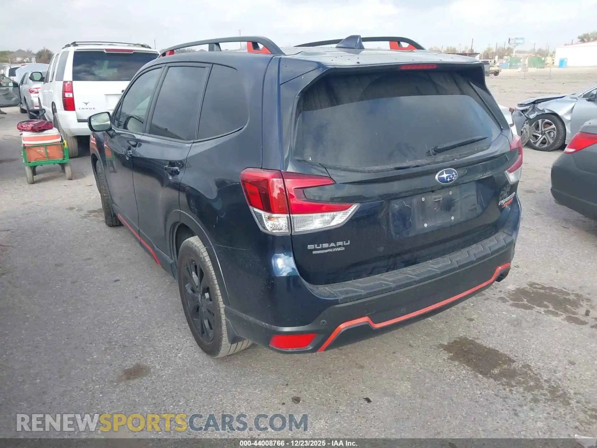 3 Photograph of a damaged car JF2SKARC6MH577615 SUBARU FORESTER 2021