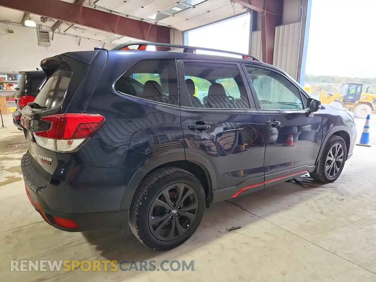 3 Фотография поврежденного автомобиля JF2SKARC7MH557101 SUBARU FORESTER 2021