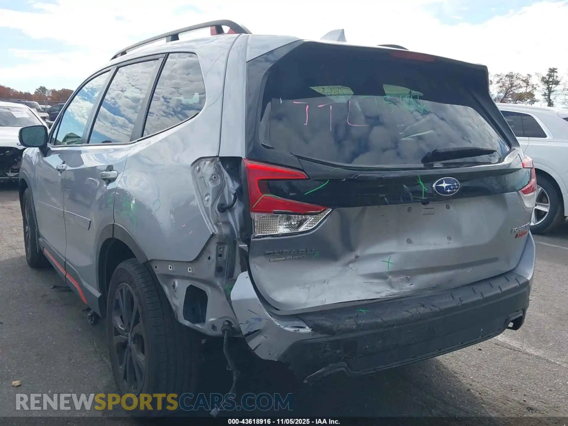 3 Photograph of a damaged car JF2SKARC8MH413511 SUBARU FORESTER 2021