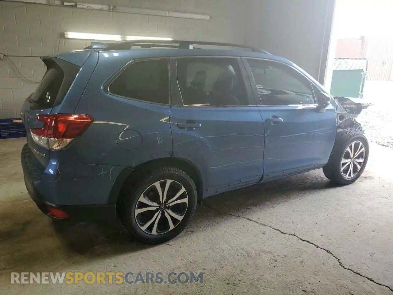 3 Фотография поврежденного автомобиля JF2SKASCXMH586022 SUBARU FORESTER 2021