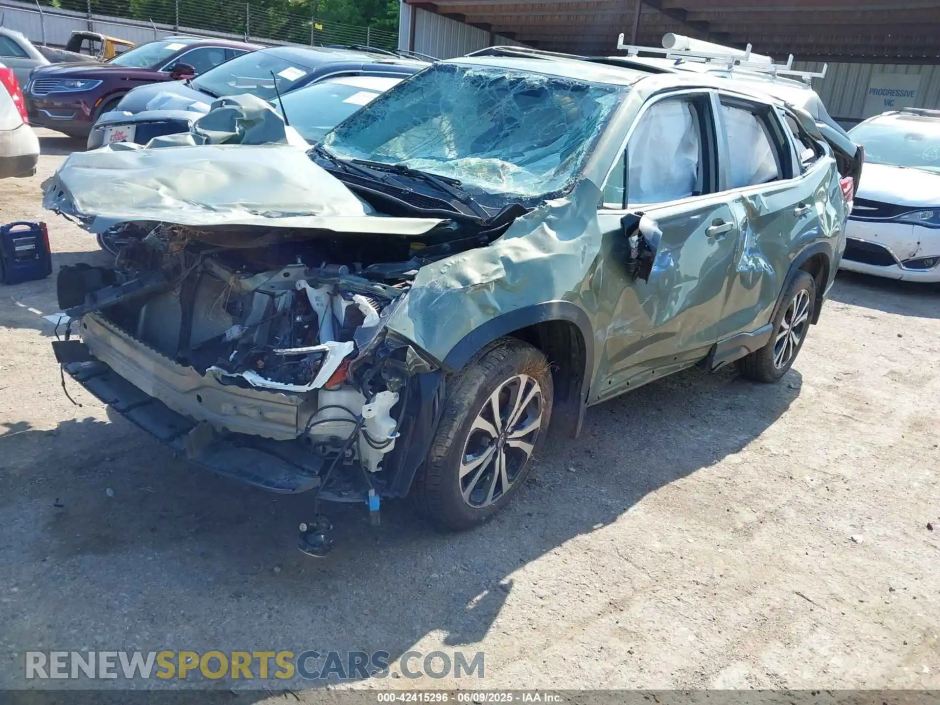2 Фотография поврежденного автомобиля JF2SKAUC0MH432299 SUBARU FORESTER 2021