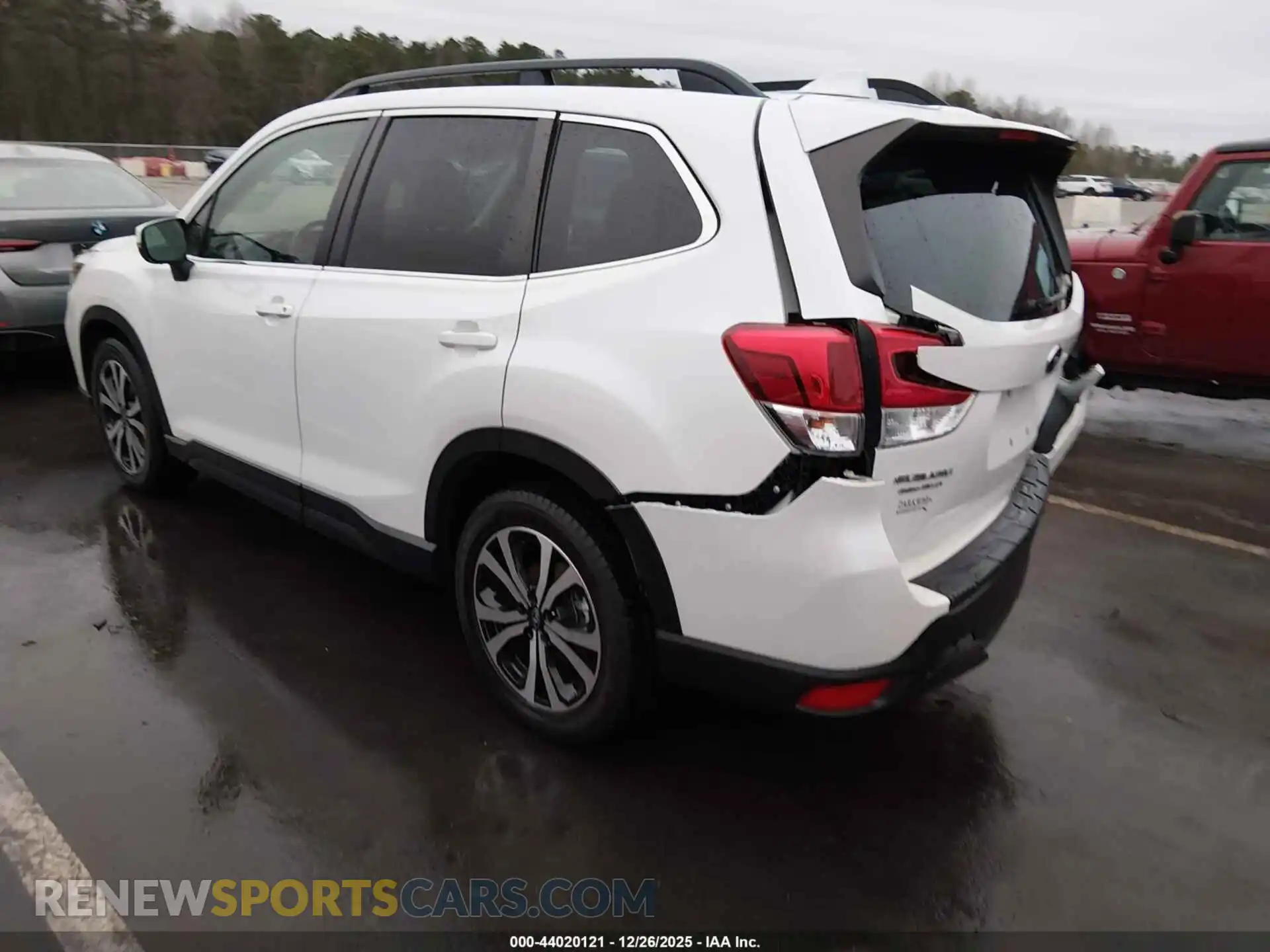 3 Photograph of a damaged car JF2SKAUC1MH538115 SUBARU FORESTER 2021