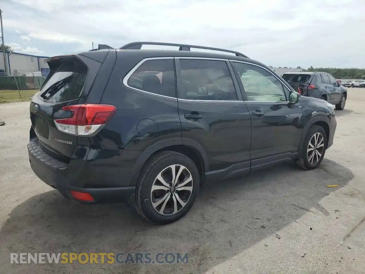 3 fotografías del automóvil dañado JF2SKAUC2MH452358 SUBARU FORESTER 2021