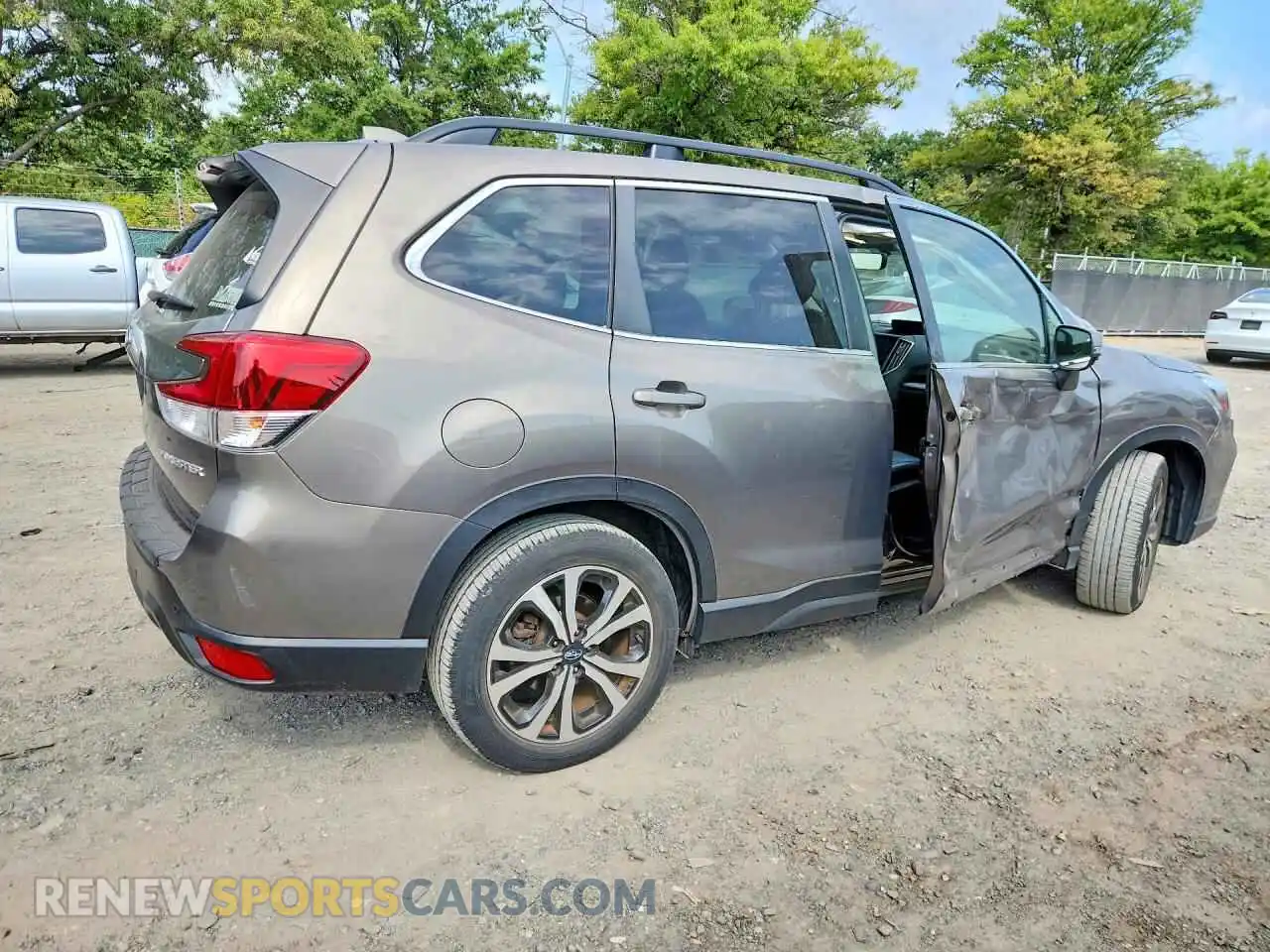 3 Photograph of a damaged car JF2SKAUC3MH417232 SUBARU FORESTER 2021