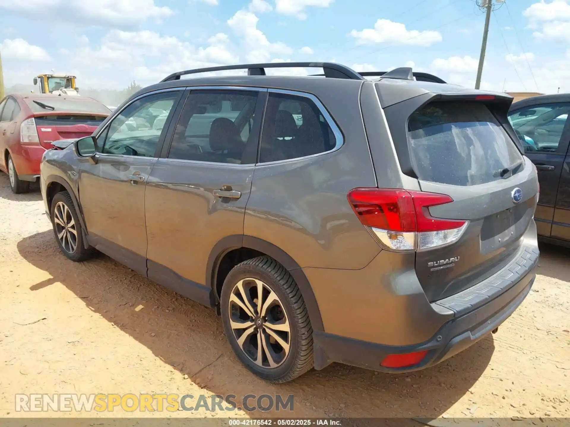 3 Photograph of a damaged car JF2SKAUC4MH465077 SUBARU FORESTER 2021